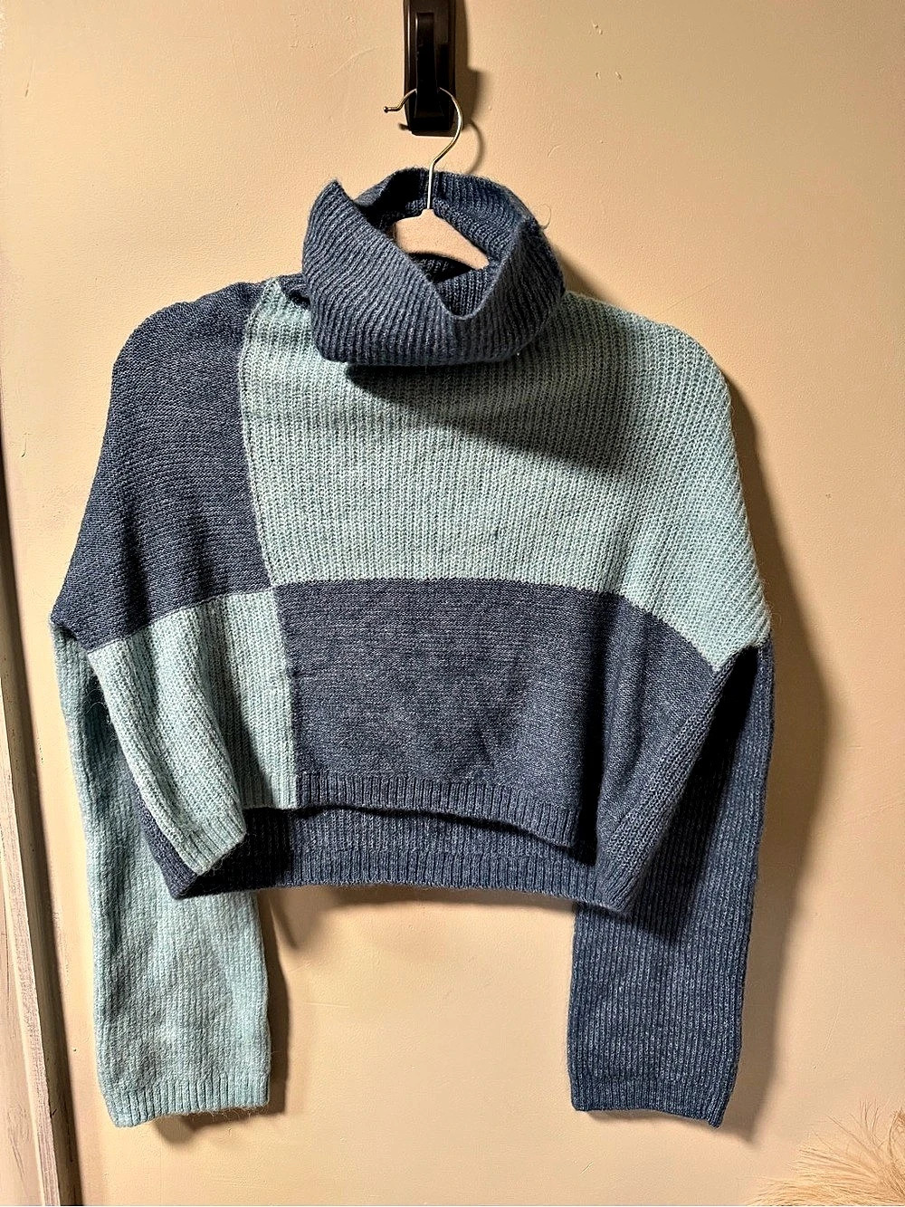 Wild Fable Color Block Cowl Neck Sweater Size Small
